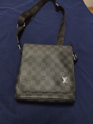 Bandolera Louis Vuitton Negra