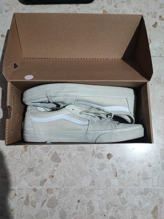 Zapatillas Vans Beige y Blancas