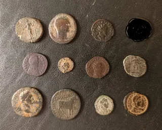 Lote monedas romanas variadas