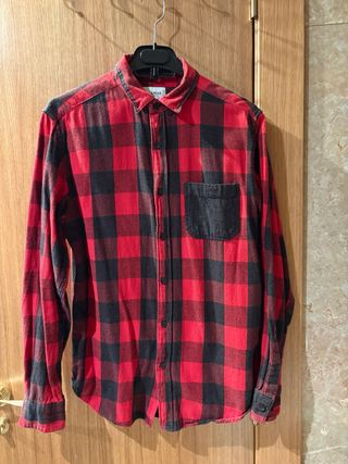 Camisa cuadros Pull&Bear roja y negra