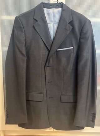 Traje Zara Man plata (chaqueta 50 / pantalón 46)
