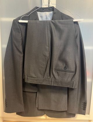 Traje Zara Man plata (chaqueta 50 / pantalón 46)