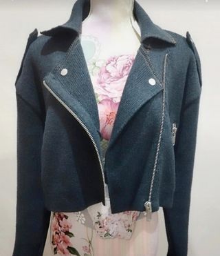 Cazadora Biker efecto denim. Zara