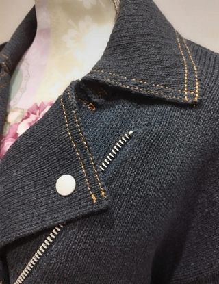 Cazadora Biker efecto denim. Zara