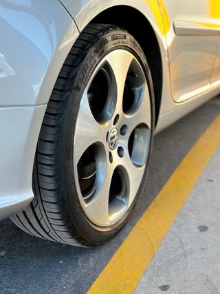 Volkswagen Golf 5 1.6 