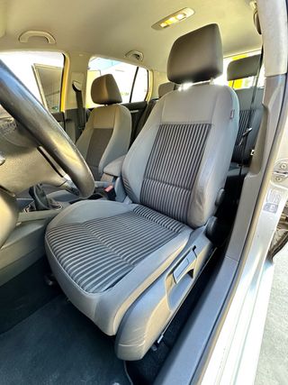 Volkswagen Golf 5 1.6 