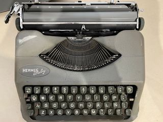 Máquina de escribir Hermes Baby 1940