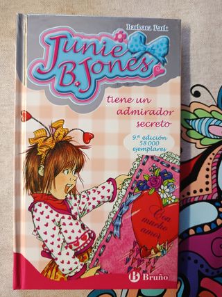 Pack de 4 libros
Kika SuperBruja y Junie B.Jones
