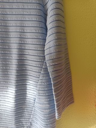 Jersey Stradivarius azul rayas textura