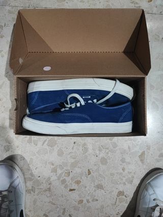 Zapatillas Vans Azul Marino y Blanco