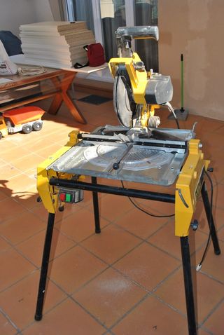 Sierra de mesa DeWalt DW 743