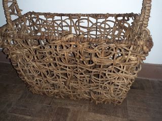 Revistero de mimbre tejida a mano, ver fotos