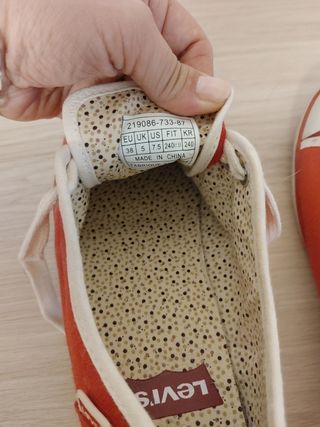 Zapatillas deportivas Levi's rojas