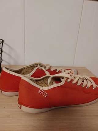 Zapatillas deportivas Levi's rojas