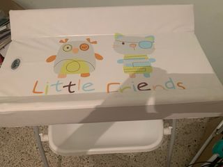 Cambiador de bebé Little Friends,bañera