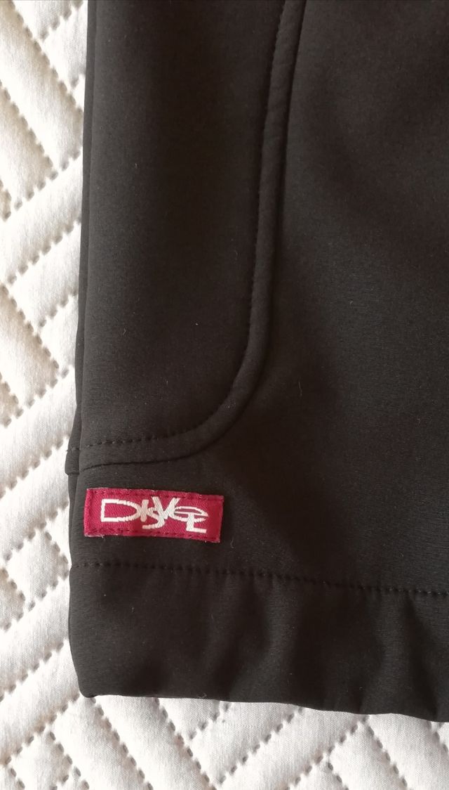 Cazadora trabajo Softshell Disvel Negra