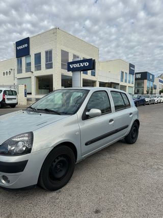 Renault Clio 2003
