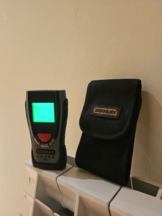 Medidor Láser Stanley TLM130I