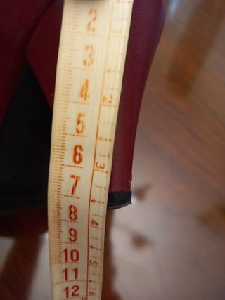 Zapatos granates 7cm tacon,de piel con suela cuero