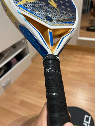 Paletero Pádel Kuikma + pala Dropshot Canyon Pro