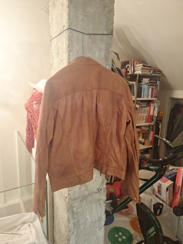 Chaqueta de cuero Massimo Dutti marrón