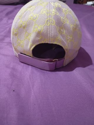 Gorra Gucci Morada