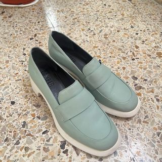 Zapatos Camper tacón verde