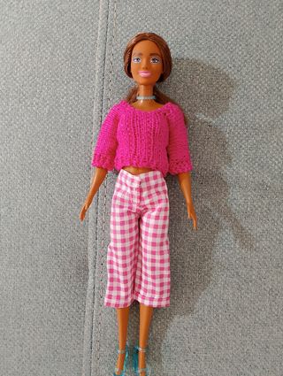 Conjunto Barbie: Top Rosa y Pantalón Cuadros