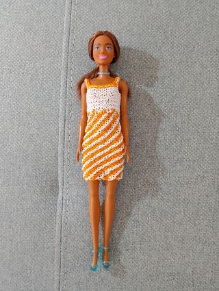 Vestido de Barbie blanco y naranja