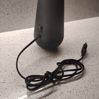 Lampada da tavolo nera