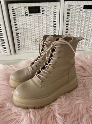 Botas Stradivarius Beige