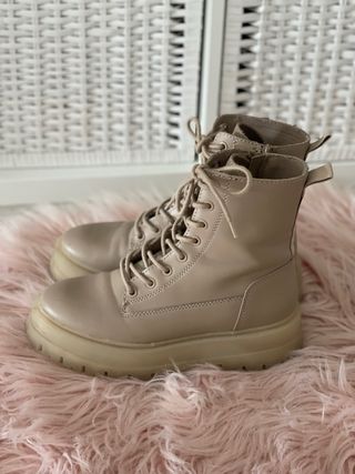 Botas Stradivarius Beige