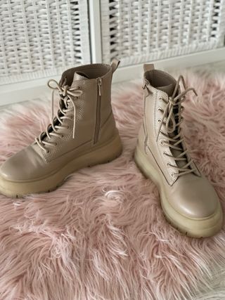 Botas Stradivarius Beige