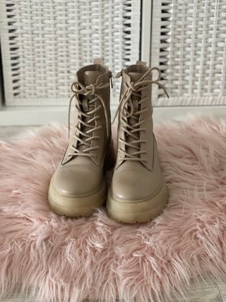 Botas Stradivarius Beige