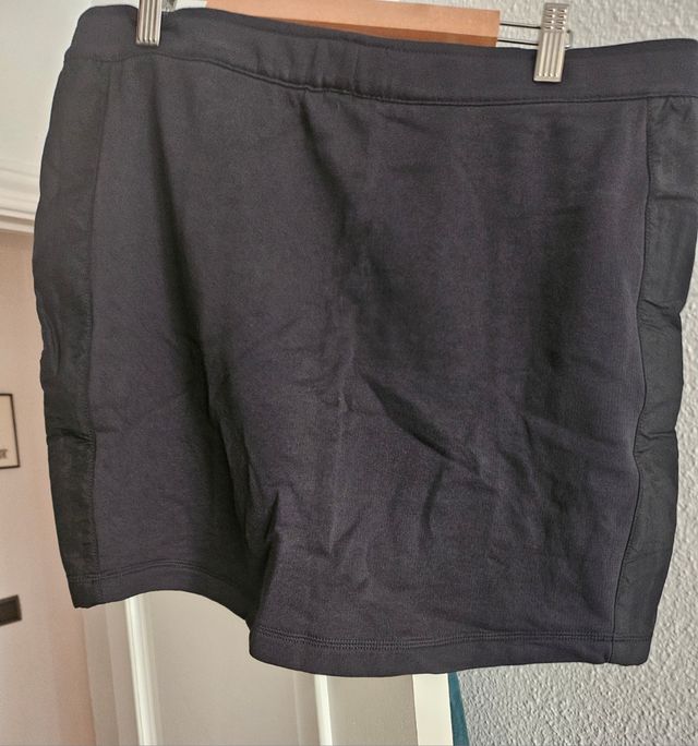 Falda Reebok Negra Talla L