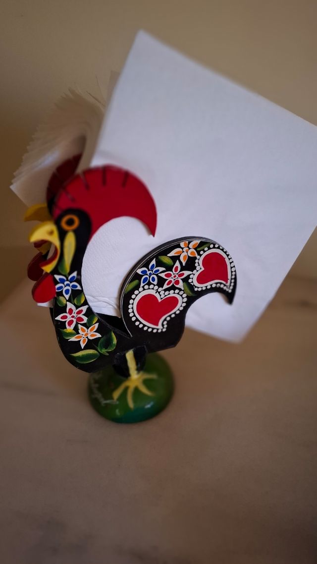 Galo de Barcelos e Saco de Pão Português