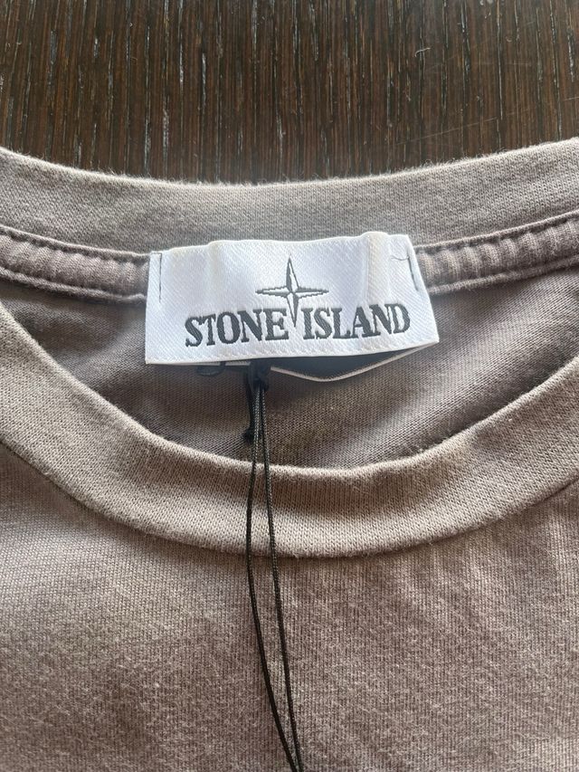 Camiseta Stone Island Marrón 