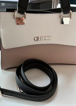 Borsa Guess originale con tracolla nuova.