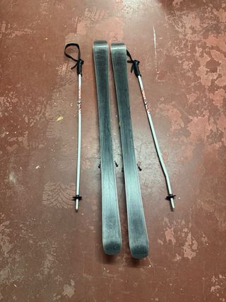 Esquís y bastones Quechua niño 128cm