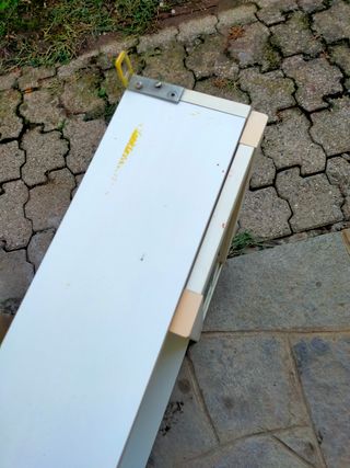 Mobiletto bagno bianco con specchio