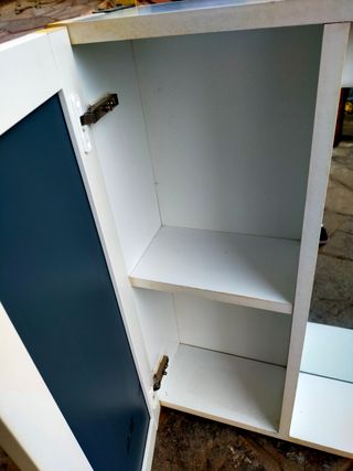 Mobiletto bagno bianco con specchio