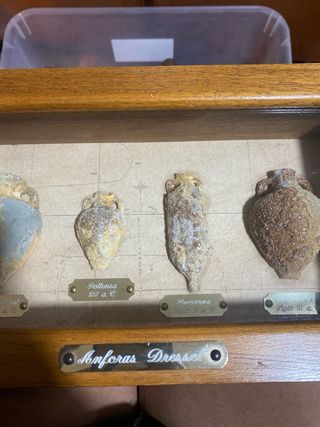 4 ánforas romanas antiguas