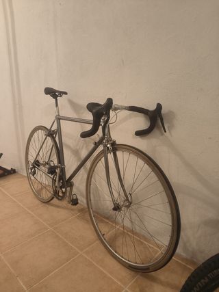 Bicicleta de carretera antigua