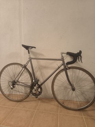 Bicicleta de carretera antigua