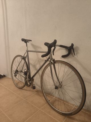 Bicicleta de carretera antigua
