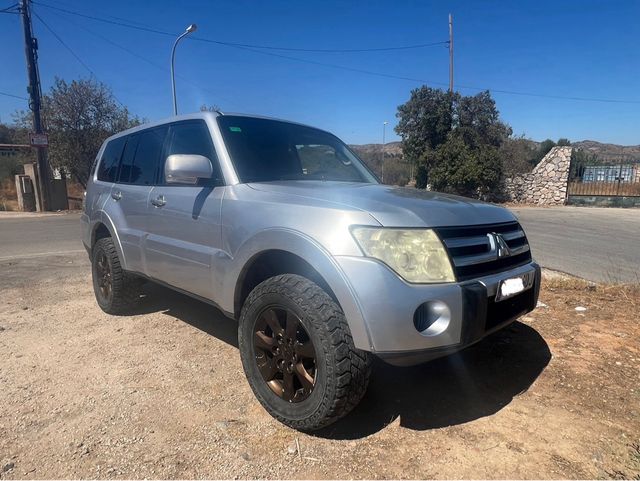 Mitsubishi Montero 2008