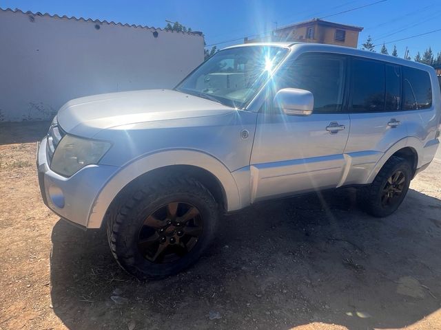 Mitsubishi Montero 2008