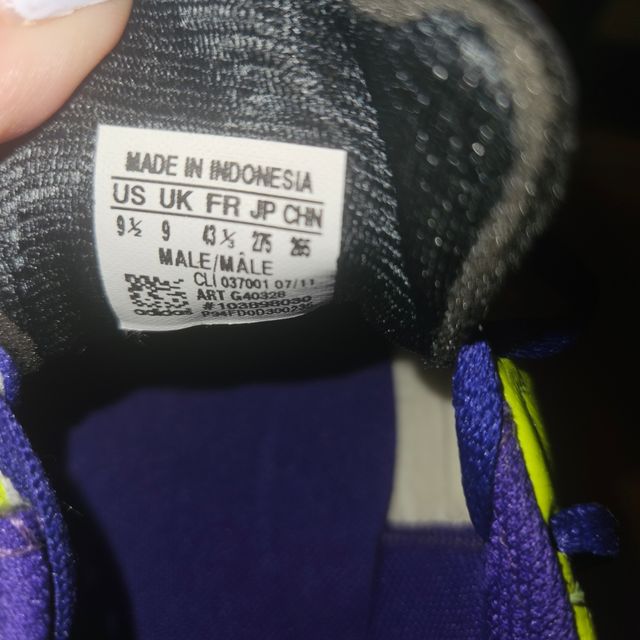 Scarpe da calcio Adidas gialle e viola