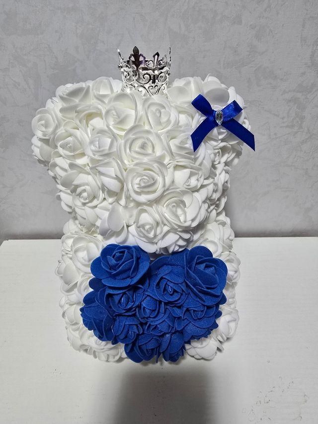 Orso decorativo con rose