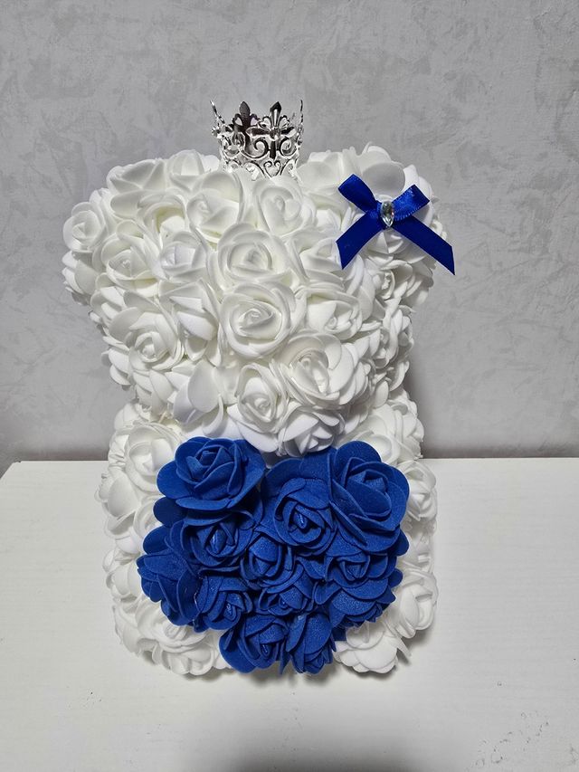 Orso decorativo con rose